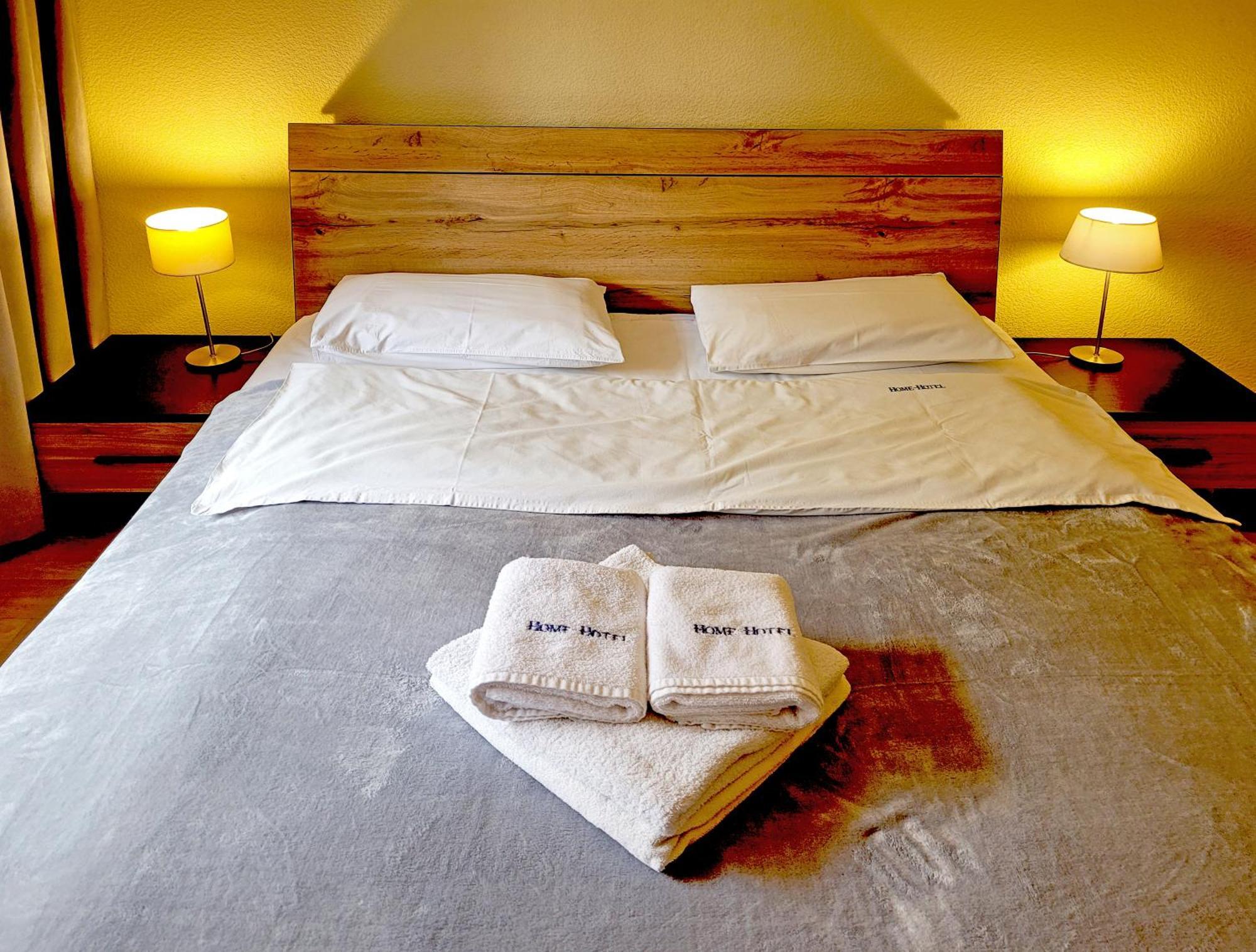 Home-hotel On Maidan Nezalezhnosti Square * Kiev