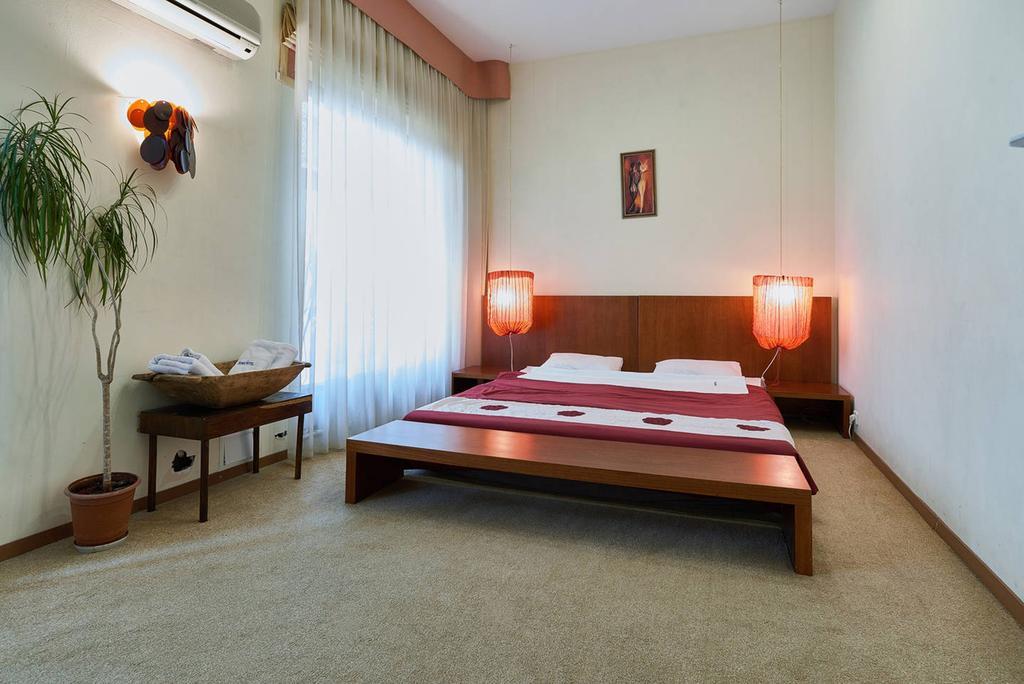 Home-hotel On Maidan Nezalezhnosti Square * Kiev